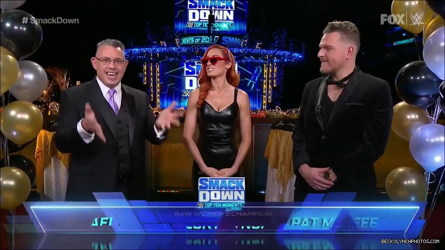 WWE_Friday_Night_SmackDown_2021_12_31_WWE_s_Top_Ten_Moments_Of_2021_720p_HDTV_x264-NWCHD_mp4_003914181.jpg