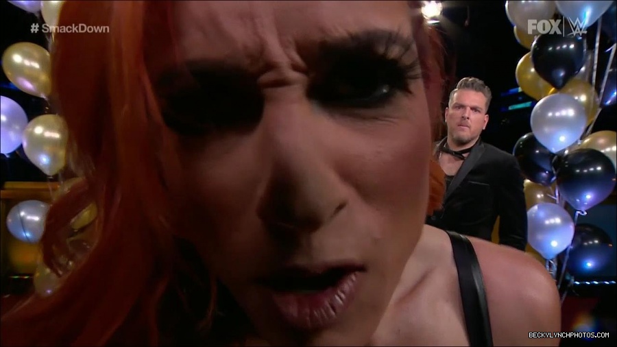 WWE_Friday_Night_SmackDown_2021_12_31_WWE_s_Top_Ten_Moments_Of_2021_720p_HDTV_x264-NWCHD_mp4_003954622.jpg
