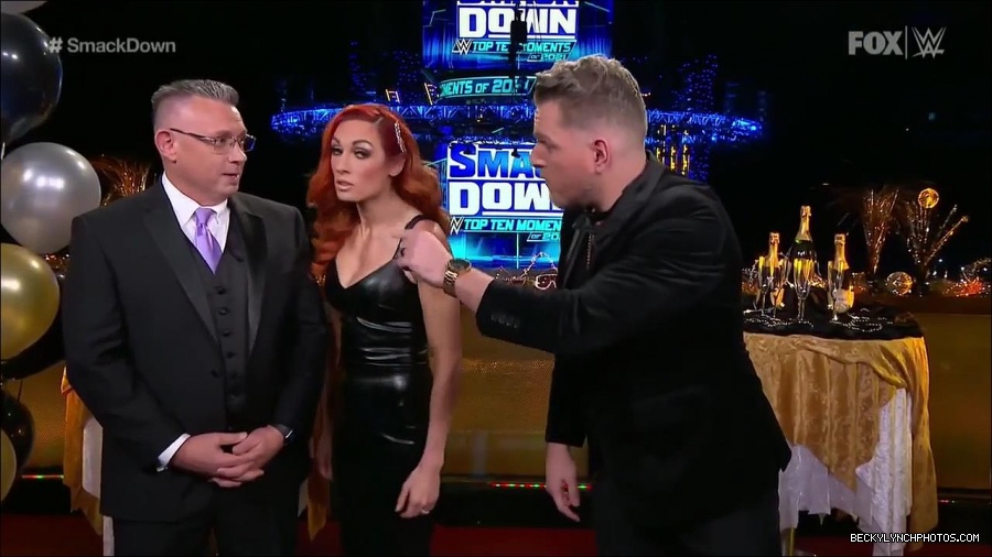 WWE_Friday_Night_SmackDown_2021_12_31_WWE_s_Top_Ten_Moments_Of_2021_720p_HDTV_x264-NWCHD_mp4_004309042.jpg