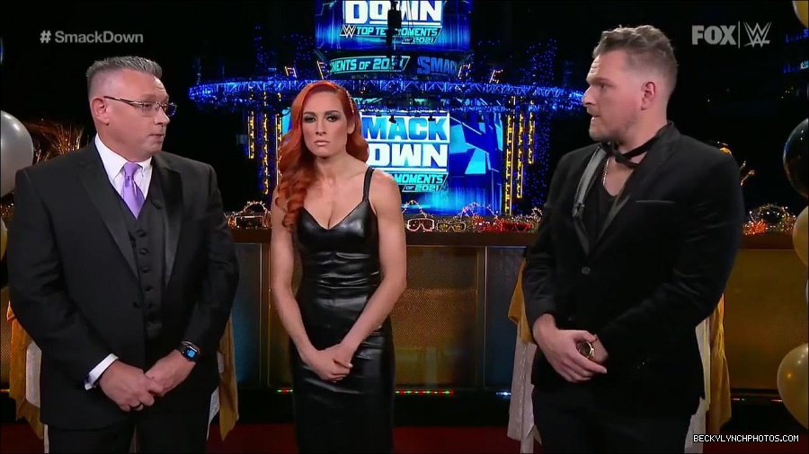 WWE_Friday_Night_SmackDown_2021_12_31_WWE_s_Top_Ten_Moments_Of_2021_720p_HDTV_x264-NWCHD_mp4_004326660.jpg