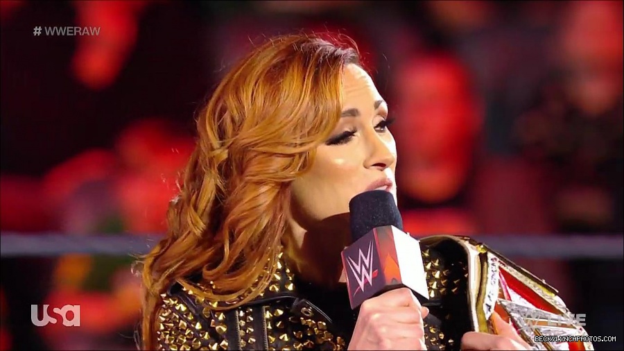 WWE_RAW_17th_Jan_2022_720p_WEBRip_h264-TJ_mp4_000275792.jpg