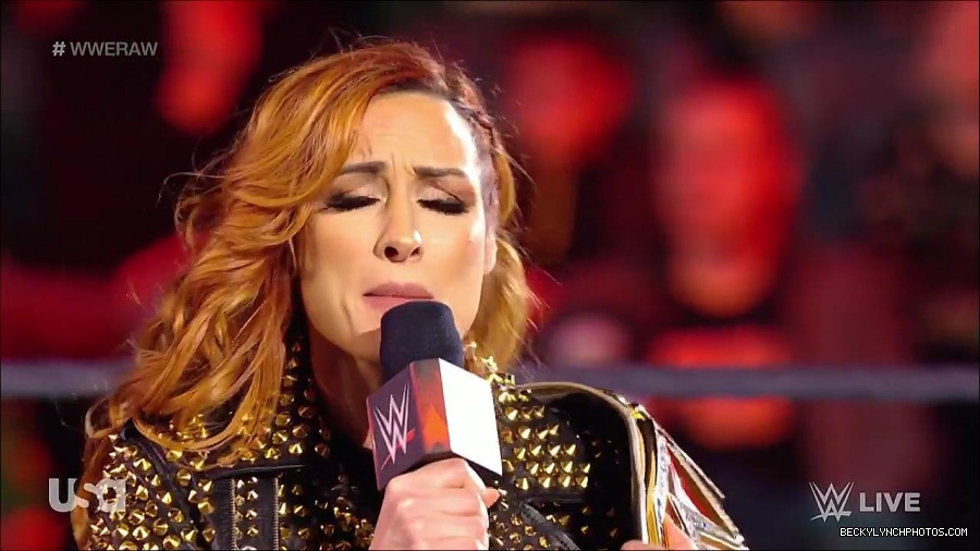 WWE_RAW_17th_Jan_2022_720p_WEBRip_h264-TJ_mp4_000276592.jpg