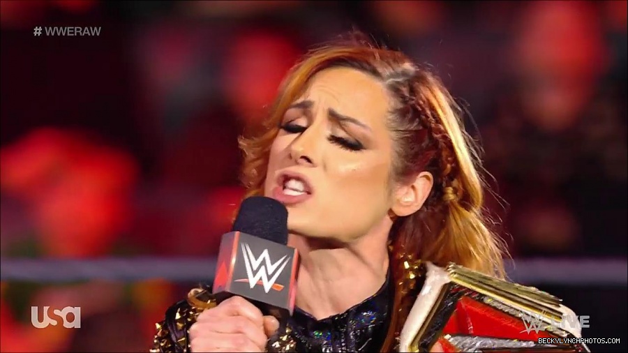 WWE_RAW_17th_Jan_2022_720p_WEBRip_h264-TJ_mp4_000286602.jpg