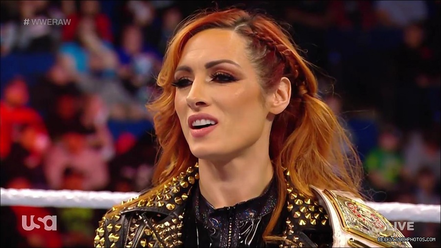 WWE_RAW_17th_Jan_2022_720p_WEBRip_h264-TJ_mp4_000562895.jpg