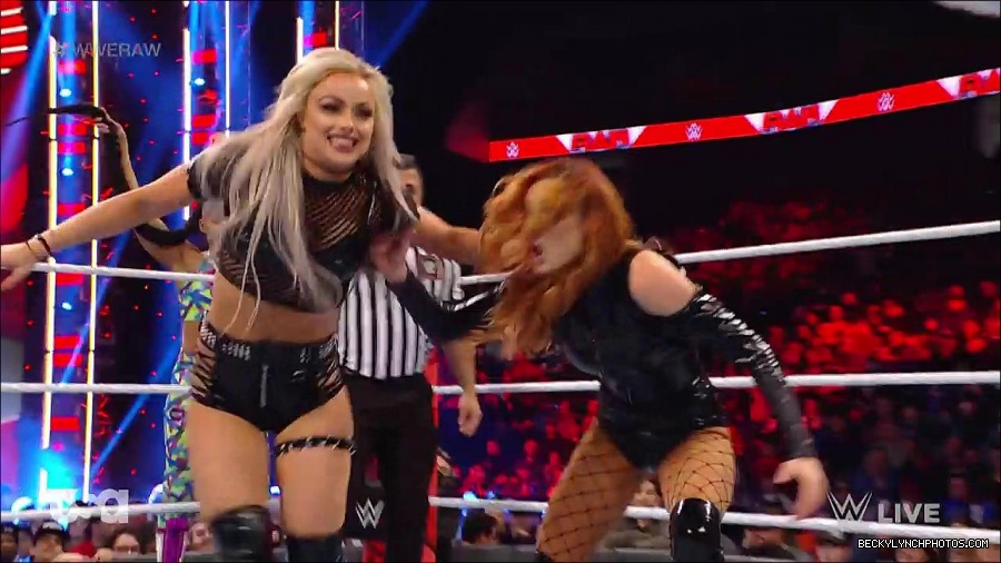 WWE_RAW_17th_Jan_2022_720p_WEBRip_h264-TJ_mp4_000760831.jpg
