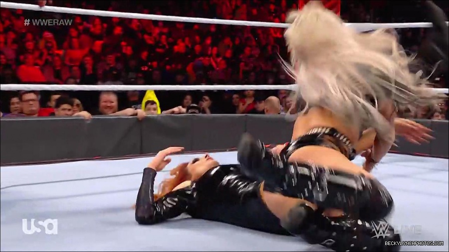 WWE_RAW_17th_Jan_2022_720p_WEBRip_h264-TJ_mp4_000765235.jpg