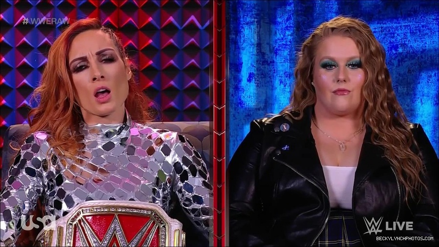 WWE_Monday_Night_Raw_2022_01_24_720p_HDTV_x264-NWCHD_mp4_005618752.jpg