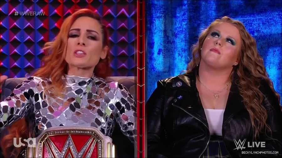WWE_Monday_Night_Raw_2022_01_24_720p_HDTV_x264-NWCHD_mp4_005636770.jpg