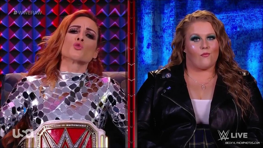 WWE_Monday_Night_Raw_2022_01_24_720p_HDTV_x264-NWCHD_mp4_005647580.jpg