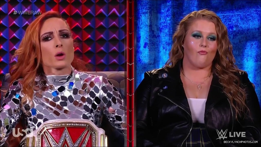 WWE_Monday_Night_Raw_2022_01_24_720p_HDTV_x264-NWCHD_mp4_005662796.jpg