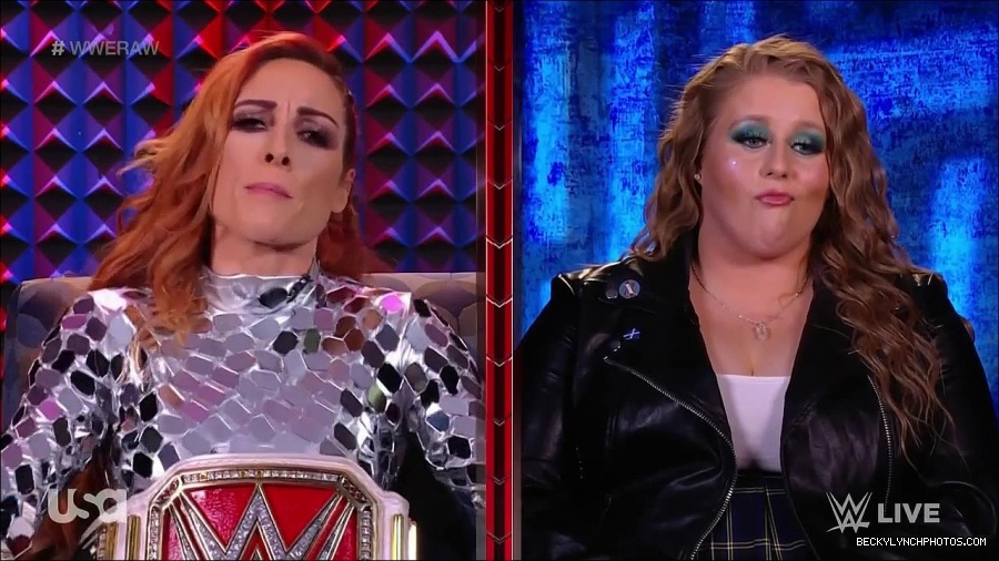 WWE_Monday_Night_Raw_2022_01_24_720p_HDTV_x264-NWCHD_mp4_005665598.jpg