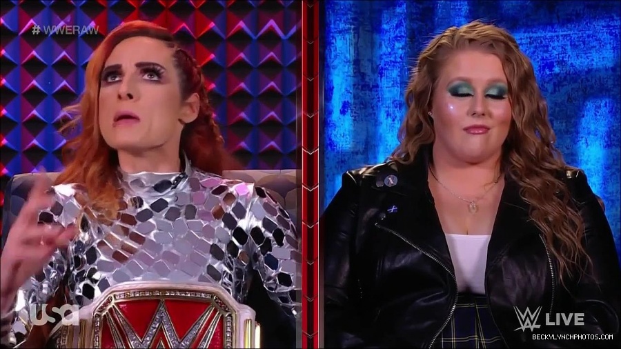WWE_Monday_Night_Raw_2022_01_24_720p_HDTV_x264-NWCHD_mp4_005668401.jpg
