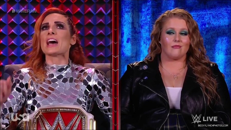 WWE_Monday_Night_Raw_2022_01_24_720p_HDTV_x264-NWCHD_mp4_005668802.jpg