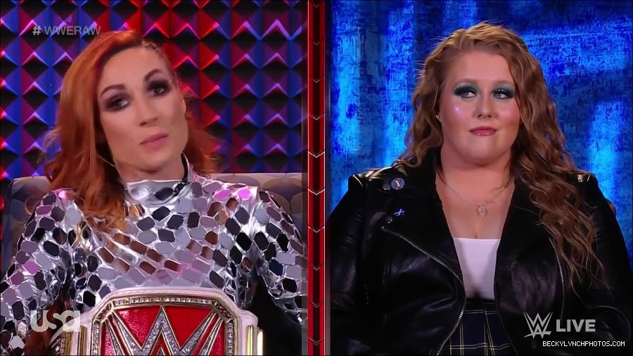 WWE_Monday_Night_Raw_2022_01_24_720p_HDTV_x264-NWCHD_mp4_005669602.jpg