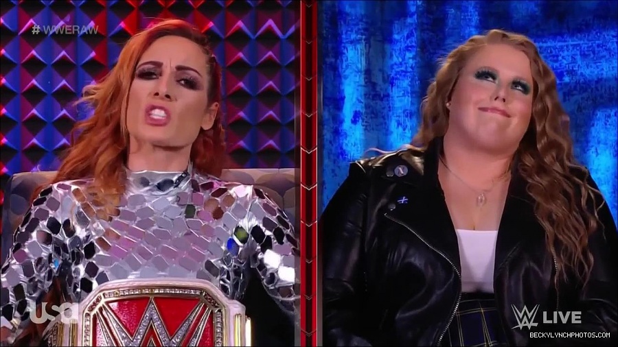 WWE_Monday_Night_Raw_2022_01_24_720p_HDTV_x264-NWCHD_mp4_005683216.jpg