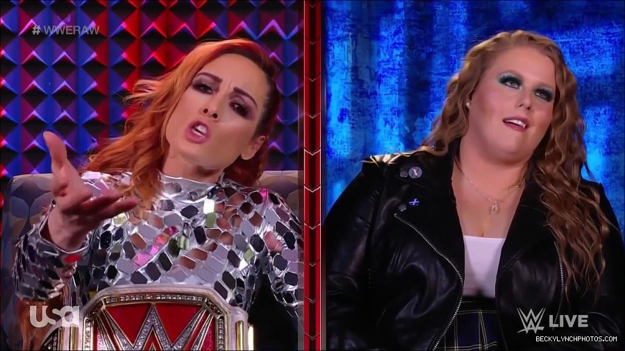 WWE_Monday_Night_Raw_2022_01_24_720p_HDTV_x264-NWCHD_mp4_005688421.jpg