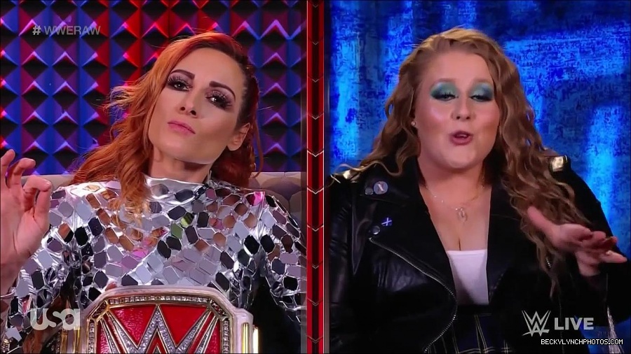 WWE_Monday_Night_Raw_2022_01_24_720p_HDTV_x264-NWCHD_mp4_005692025.jpg