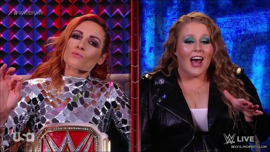 WWE_Monday_Night_Raw_2022_01_24_720p_HDTV_x264-NWCHD_mp4_005692425.jpg