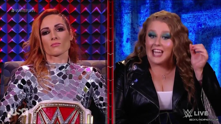 WWE_Monday_Night_Raw_2022_01_24_720p_HDTV_x264-NWCHD_mp4_005695228.jpg