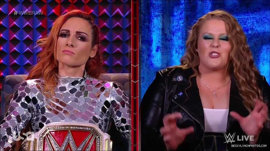 WWE_Monday_Night_Raw_2022_01_24_720p_HDTV_x264-NWCHD_mp4_005703236.jpg