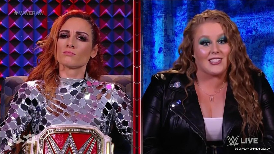 WWE_Monday_Night_Raw_2022_01_24_720p_HDTV_x264-NWCHD_mp4_005704838.jpg