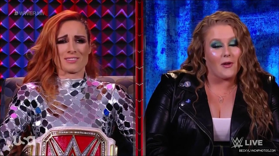 WWE_Monday_Night_Raw_2022_01_24_720p_HDTV_x264-NWCHD_mp4_005706039.jpg