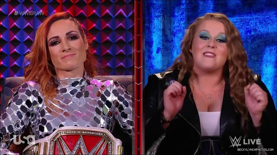 WWE_Monday_Night_Raw_2022_01_24_720p_HDTV_x264-NWCHD_mp4_005719252.jpg