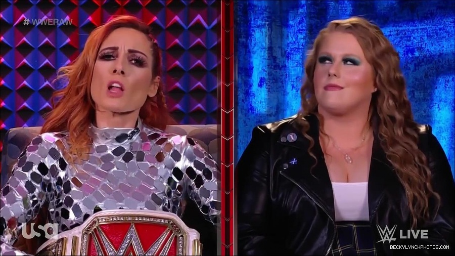 WWE_Monday_Night_Raw_2022_01_24_720p_HDTV_x264-NWCHD_mp4_005727660.jpg