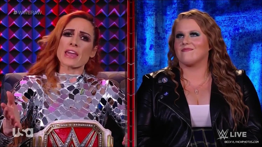 WWE_Monday_Night_Raw_2022_01_24_720p_HDTV_x264-NWCHD_mp4_005728862.jpg