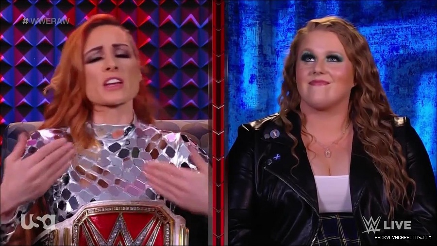 WWE_Monday_Night_Raw_2022_01_24_720p_HDTV_x264-NWCHD_mp4_005729262.jpg