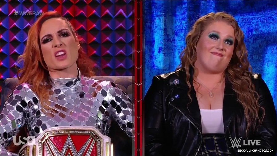 WWE_Monday_Night_Raw_2022_01_24_720p_HDTV_x264-NWCHD_mp4_005732465.jpg