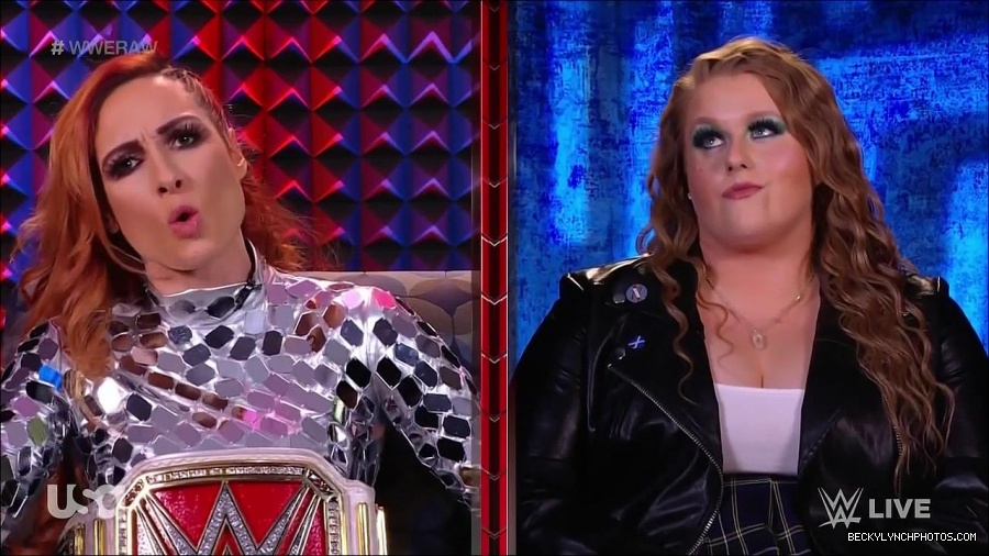 WWE_Monday_Night_Raw_2022_01_24_720p_HDTV_x264-NWCHD_mp4_005737270.jpg