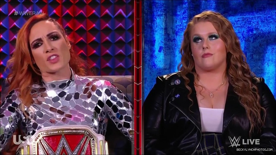 WWE_Monday_Night_Raw_2022_01_24_720p_HDTV_x264-NWCHD_mp4_005737670.jpg