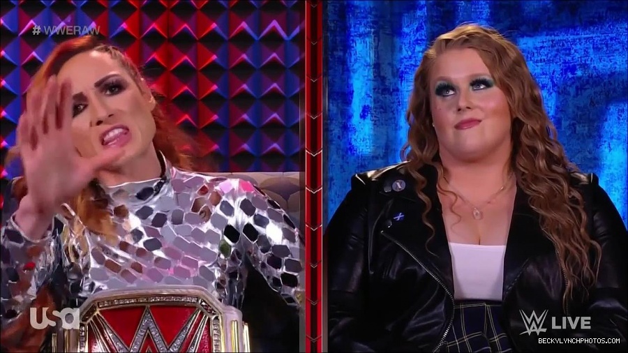 WWE_Monday_Night_Raw_2022_01_24_720p_HDTV_x264-NWCHD_mp4_005738471.jpg