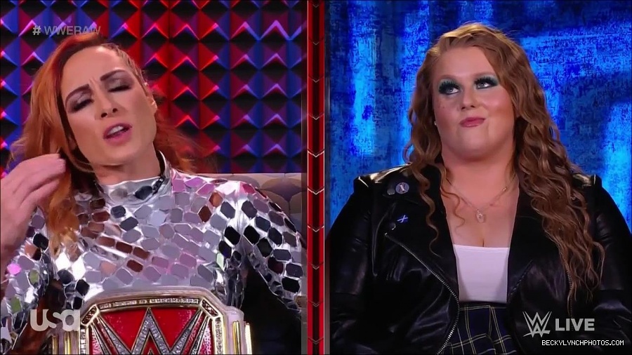 WWE_Monday_Night_Raw_2022_01_24_720p_HDTV_x264-NWCHD_mp4_005740073.jpg