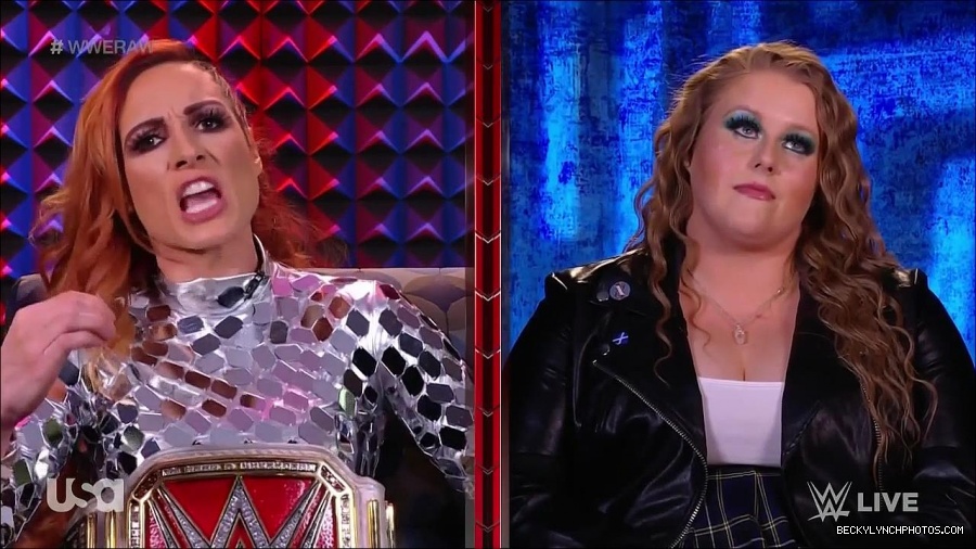 WWE_Monday_Night_Raw_2022_01_24_720p_HDTV_x264-NWCHD_mp4_005741674.jpg