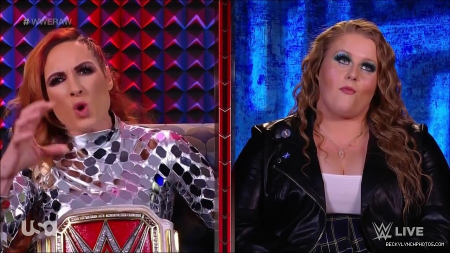 WWE_Monday_Night_Raw_2022_01_24_720p_HDTV_x264-NWCHD_mp4_005742075.jpg