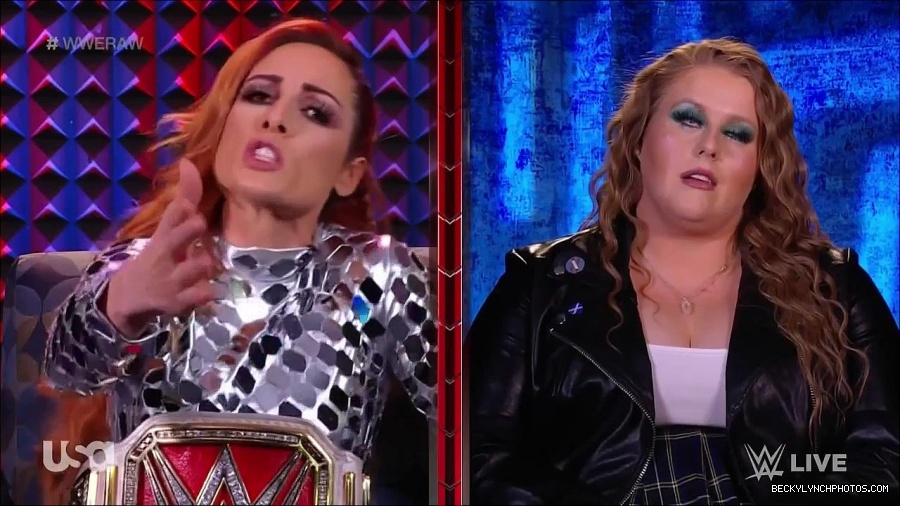 WWE_Monday_Night_Raw_2022_01_24_720p_HDTV_x264-NWCHD_mp4_005744878.jpg
