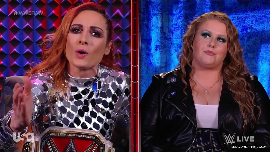 WWE_Monday_Night_Raw_2022_01_24_720p_HDTV_x264-NWCHD_mp4_005746479.jpg
