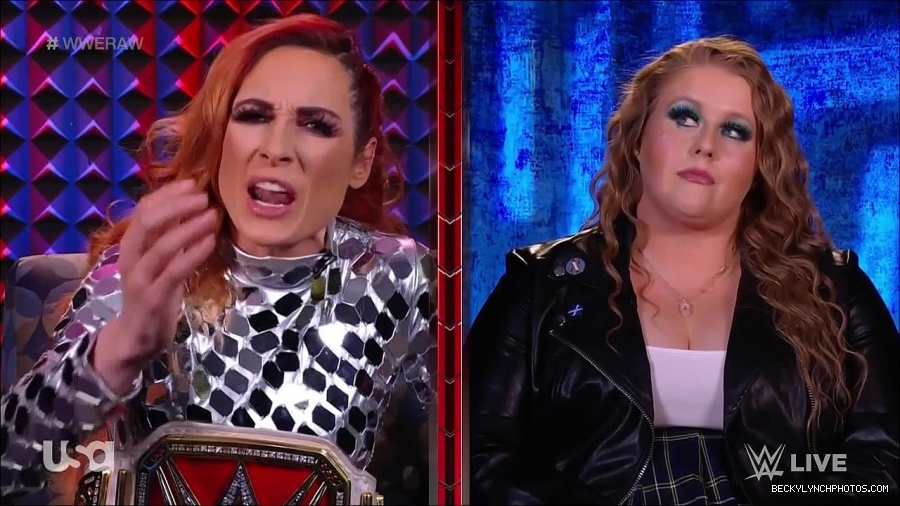 WWE_Monday_Night_Raw_2022_01_24_720p_HDTV_x264-NWCHD_mp4_005746880.jpg