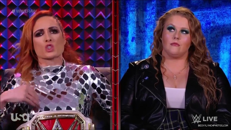WWE_Monday_Night_Raw_2022_01_24_720p_HDTV_x264-NWCHD_mp4_005749282.jpg