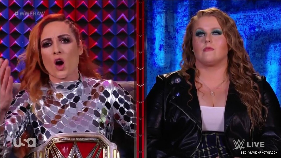 WWE_Monday_Night_Raw_2022_01_24_720p_HDTV_x264-NWCHD_mp4_005750483.jpg