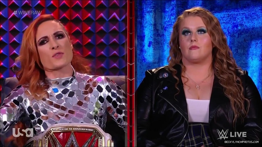 WWE_Monday_Night_Raw_2022_01_24_720p_HDTV_x264-NWCHD_mp4_005752085.jpg