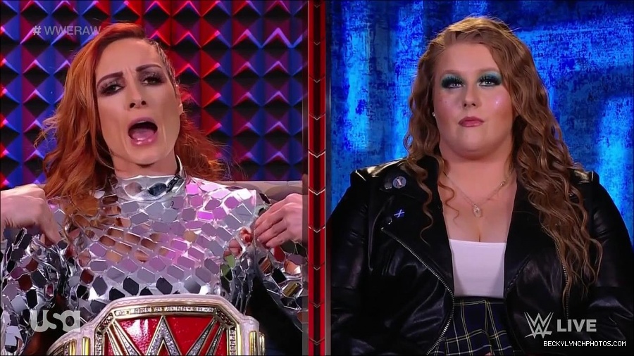 WWE_Monday_Night_Raw_2022_01_24_720p_HDTV_x264-NWCHD_mp4_005756890.jpg