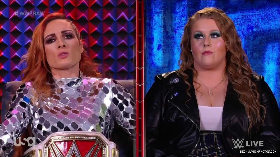 WWE_Monday_Night_Raw_2022_01_24_720p_HDTV_x264-NWCHD_mp4_005759292.jpg