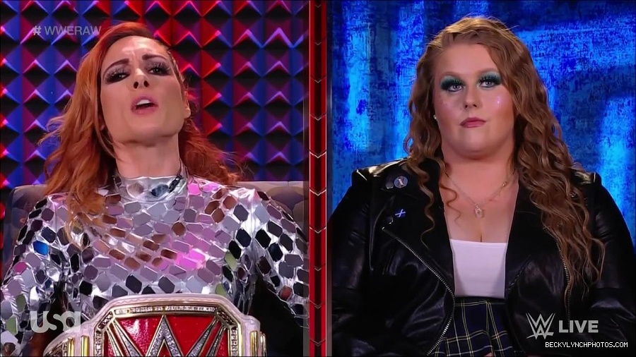 WWE_Monday_Night_Raw_2022_01_24_720p_HDTV_x264-NWCHD_mp4_005763696.jpg