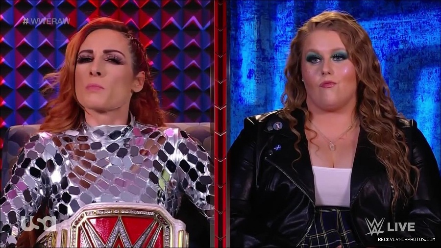 WWE_Monday_Night_Raw_2022_01_24_720p_HDTV_x264-NWCHD_mp4_005771704.jpg