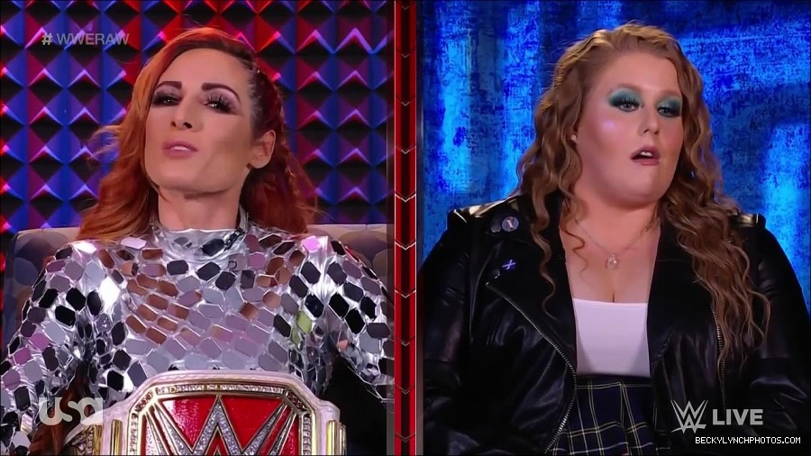 WWE_Monday_Night_Raw_2022_01_24_720p_HDTV_x264-NWCHD_mp4_005772906.jpg