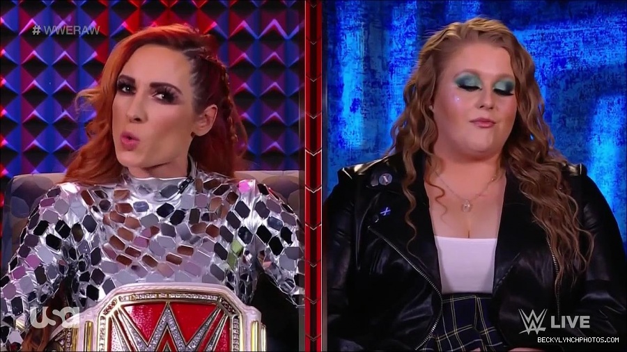 WWE_Monday_Night_Raw_2022_01_24_720p_HDTV_x264-NWCHD_mp4_005774507.jpg