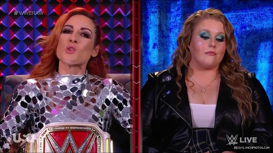 WWE_Monday_Night_Raw_2022_01_24_720p_HDTV_x264-NWCHD_mp4_005775308.jpg